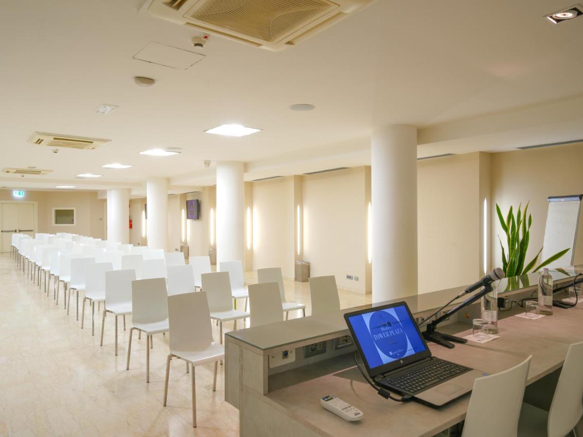 Hotel Pisa Tower Plaza Exterior foto The conference room